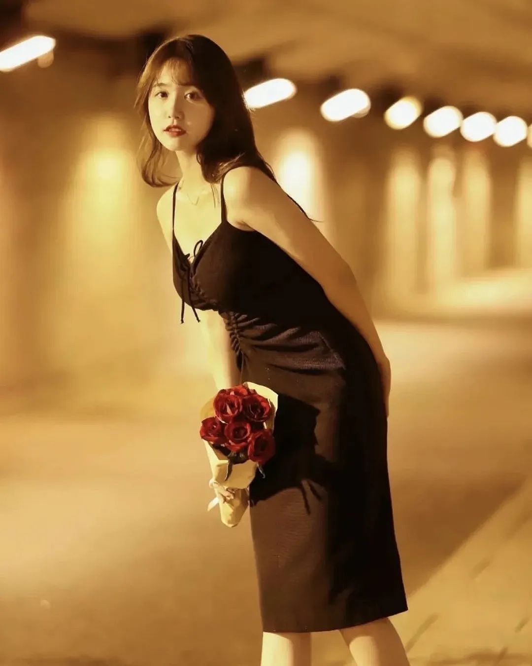 【美女】蓝衣战神未P图照曝光，网友直呼：这身材绝了（组图） - 10