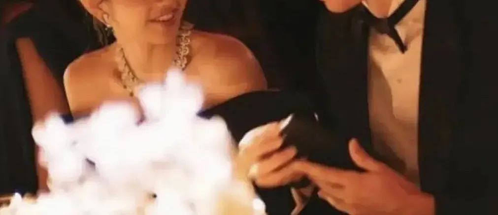 杨紫琼讨好LV三公子？助攻Lisa恋情被嘲：又在拉皮条（组图） - 2