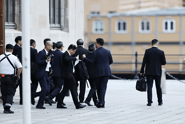 中美首日瑞典经贸会谈历五小时结束，特朗普冀华开放市场（组图） - 2