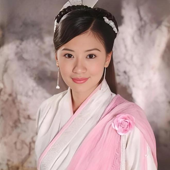 贾静雯没想到，当年花千万争回的女儿，如今竟成50亿遗产继承人（组图） - 11