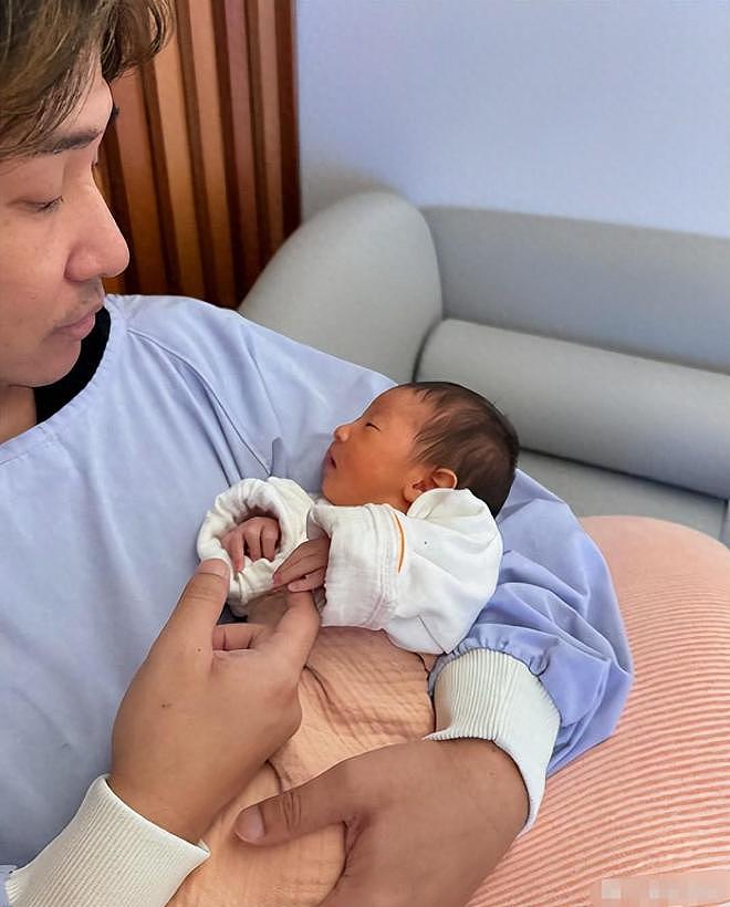 曝欧弟再婚不到1年婚变,已和妻子分居,或因打鼻鼾、爱吃醋导致(组图) - 1