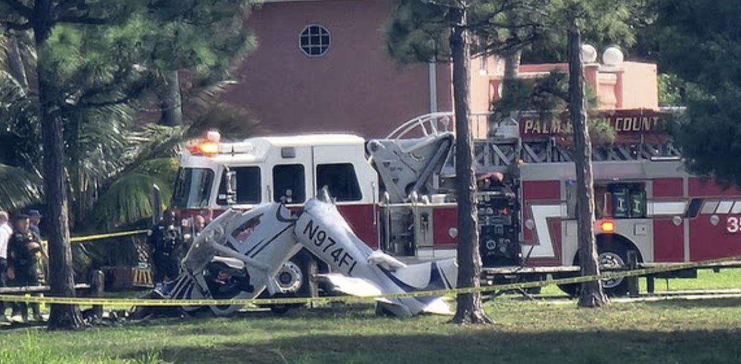 飞机坠毁爆炸、砸毁汽车、浓烟冲天!波音737被撞裂,173人浓烟中逃生画面曝光(组图) - 4