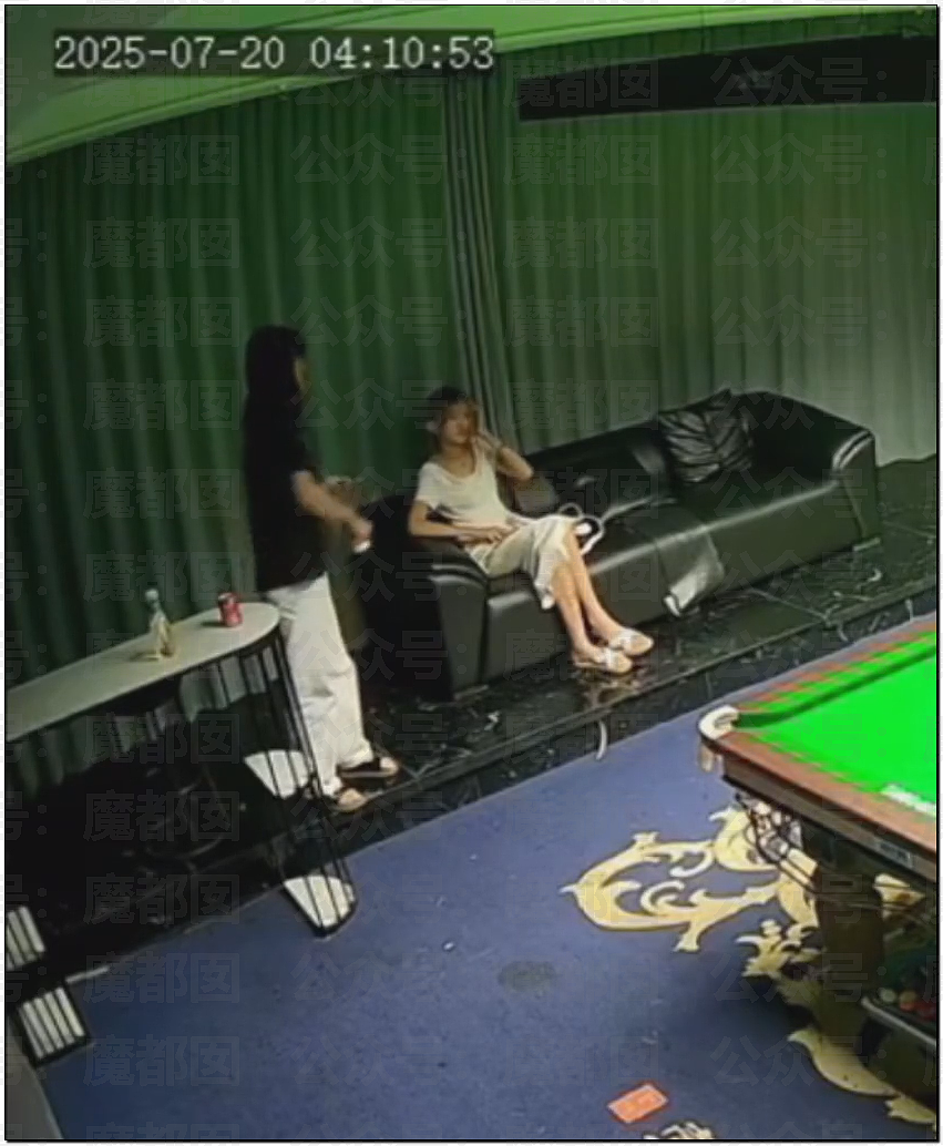 台球室活春宫视频疯传！性感女助教给顾客提供色情服务，随时备好安全套，谈好价格现场就干起来（视频/组图） - 5