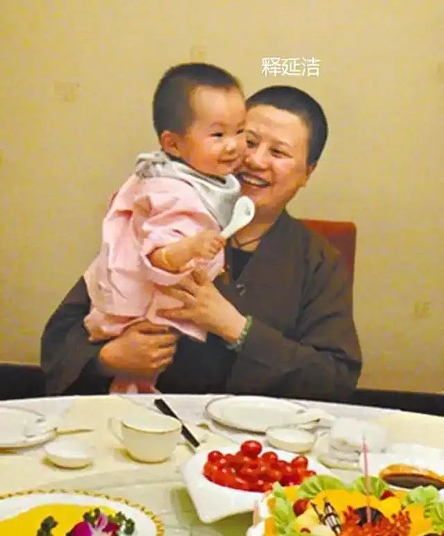 释永信塌房后续：6名情人曝光，百亿资产转移国外，后台比嵩山硬（组图） - 8