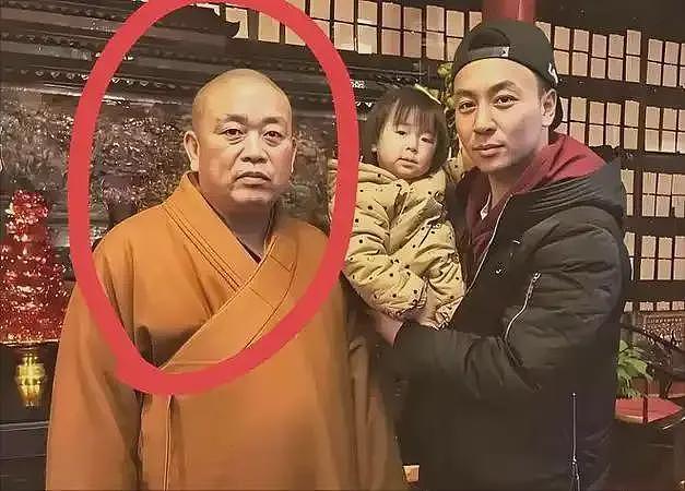 被身家亿万亲爹吸血多年，现37岁无人问津的释小龙，到底做错了啥（组图） - 6