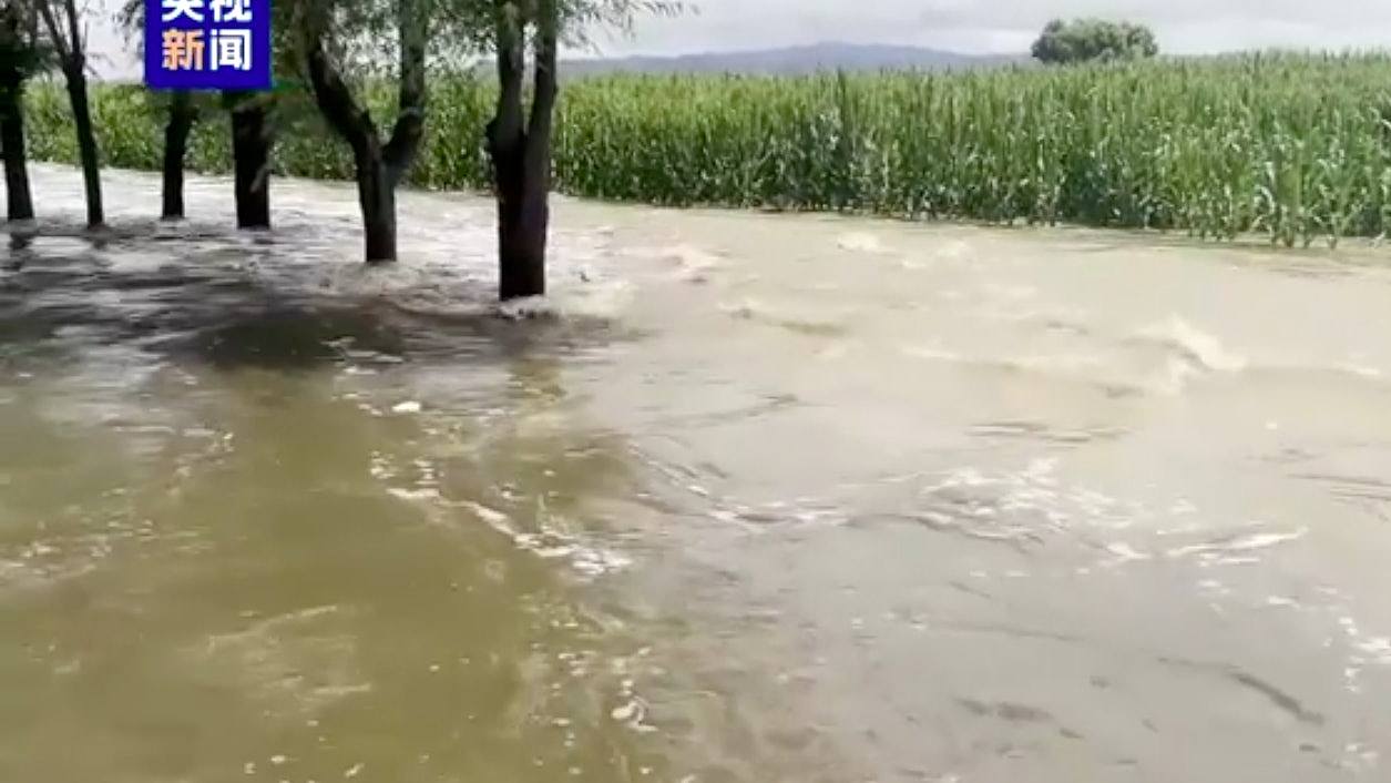山西大同载14人巴士暴雨失踪,10人寻获证实遇难!搜救行动持续(组图) - 1
