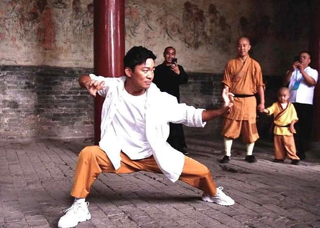 释永信与名人交往史：为成龙题字，和马云谈养生，赠普京武功秘籍（组图） - 24