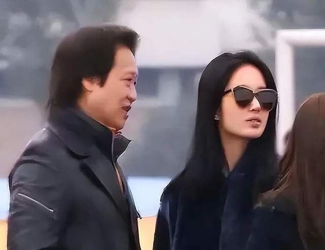 32岁杨采钰晒产后照，住香港88万月子中心，网友夸她比刘亦菲聪明（组图） - 14