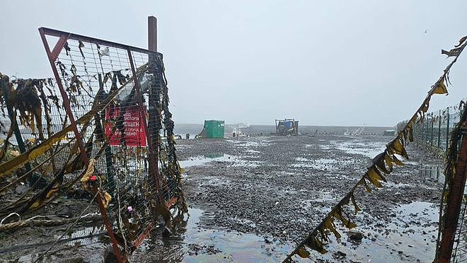 俄罗斯强震后，海啸淹没2000人居住的港口城镇（组图） - 2