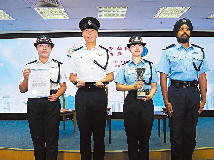 “别再叫我阿三！”香港回归后首位印度裔警察，见证香港移民精神（组图） - 1
