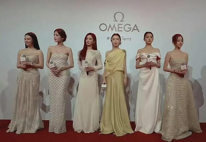 六大女星同框比美!身材越好越抢眼,关晓彤不及娜扎输在没锁骨(组图) - 8
