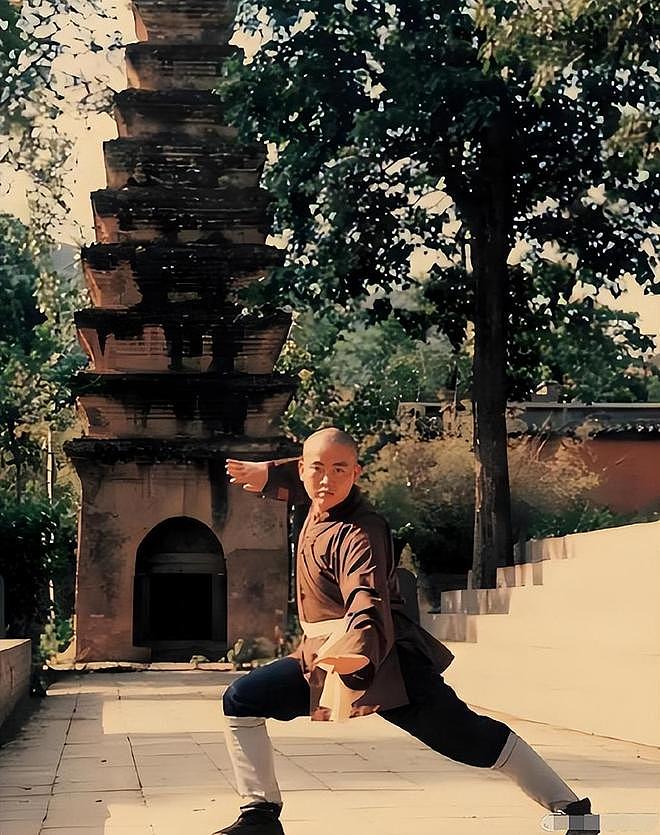 释永信与名人交往史：为成龙题字，和马云谈养生，赠普京武功秘籍（组图） - 1