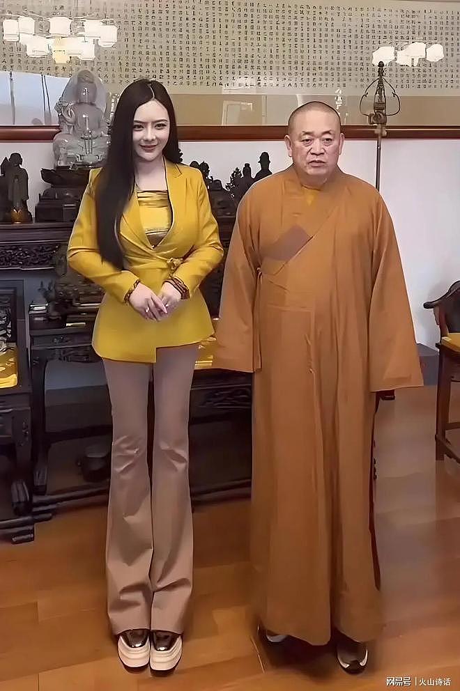 释永信被抓！95后美女画家曾与大师合影引关注，其作品曾拍出天价（组图） - 7