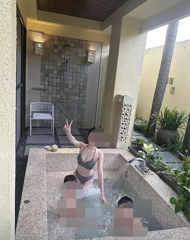 释永信被抓！95后美女画家曾与大师合影引关注，其作品曾拍出天价（组图） - 10