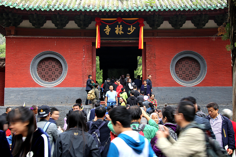 “花和尚”罩不住寺庙经济，大雨将至（图） - 1