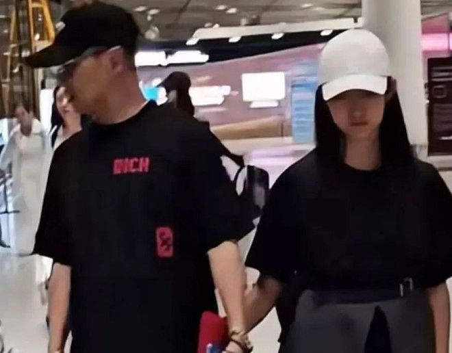 难怪汪峰二女儿不自信!从小就懂爸爸不能陪自己(组图) - 7