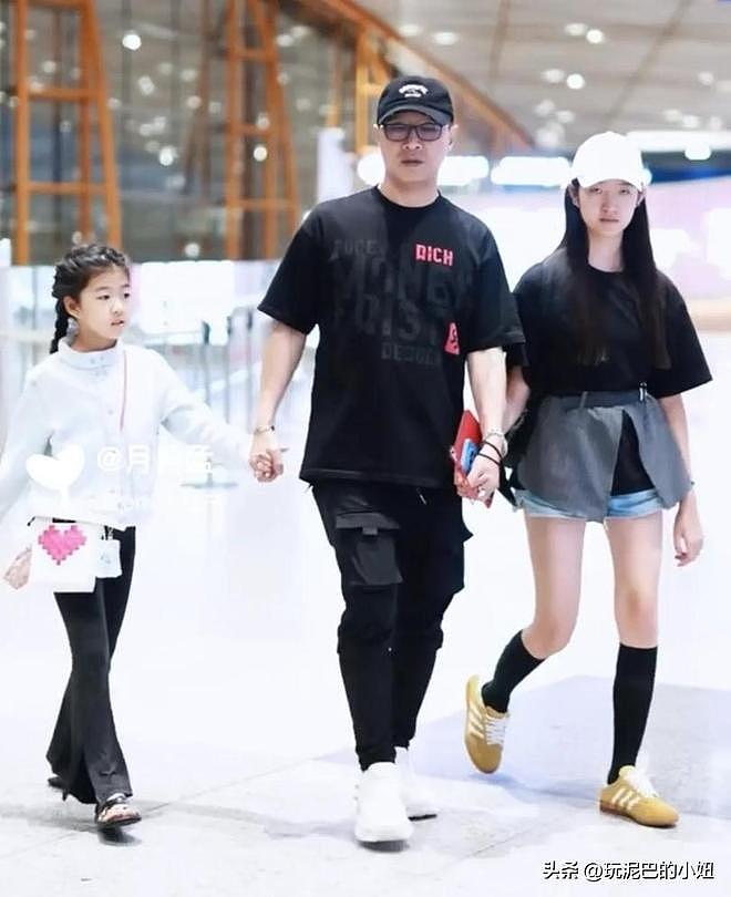 风流成性,54岁还不安分的汪峰,意外让内敛的二女儿承受了恶意(组图) - 7