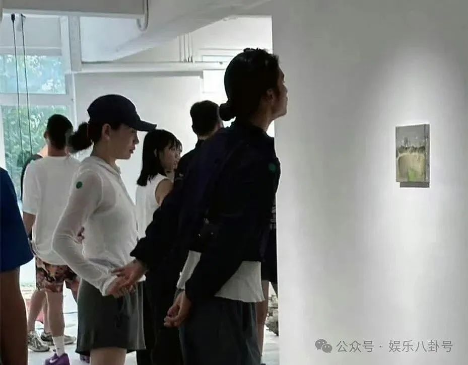女歌手被曝插足他人感情（组图） - 1