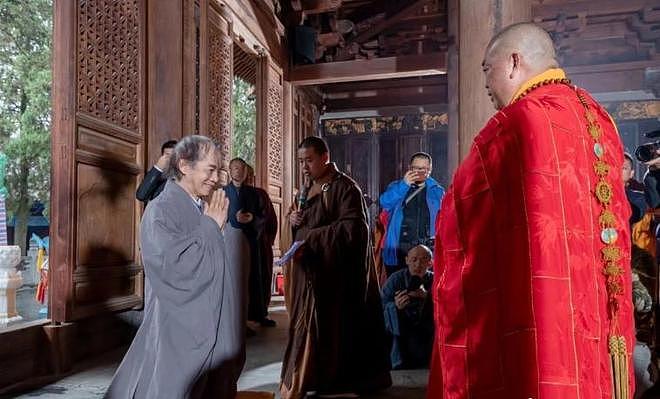 释永信与名人交往史：为成龙题字，和马云谈养生，赠普京武功秘籍（组图） - 28