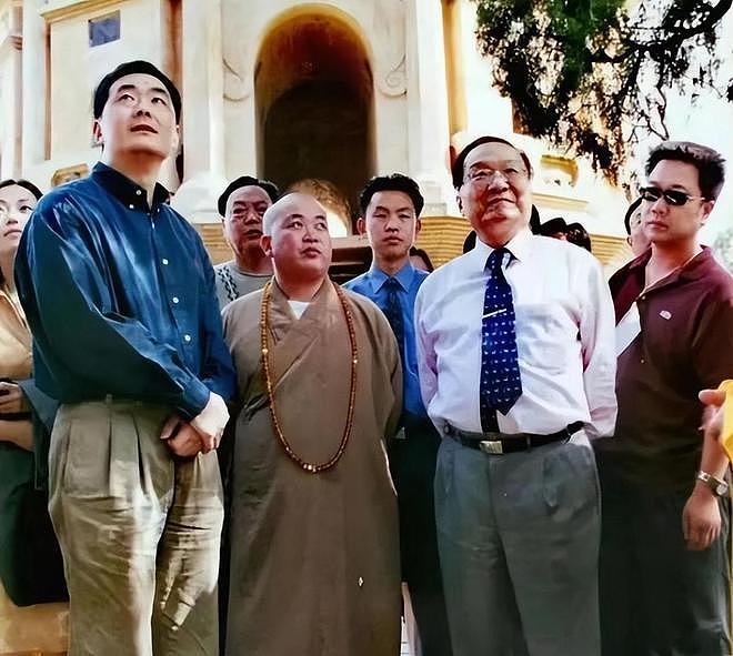 释永信与名人交往史：为成龙题字，和马云谈养生，赠普京武功秘籍（组图） - 9