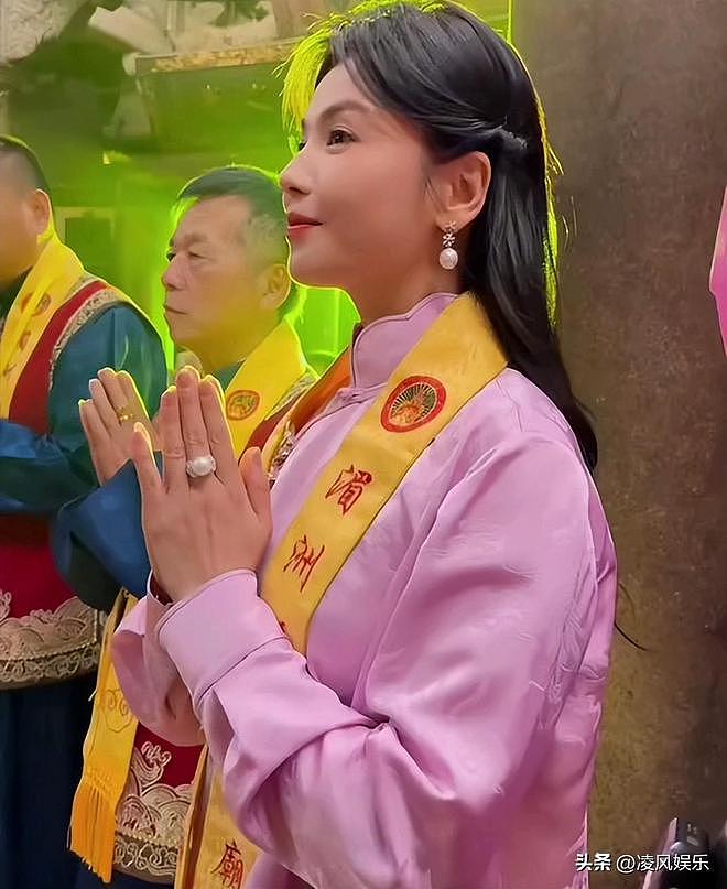 46岁刘涛近况曝光!颜值在线,状态似少女,网友:美的太安心了(组图) - 9