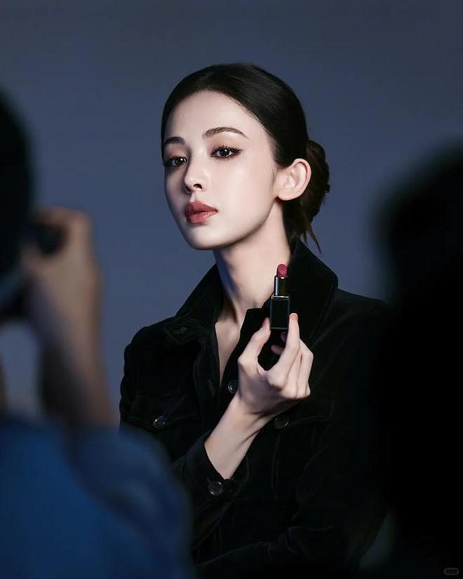 娜扎和热巴被比较的10年,深扒资产和发展,走上截然相反的两条路(组图) - 22
