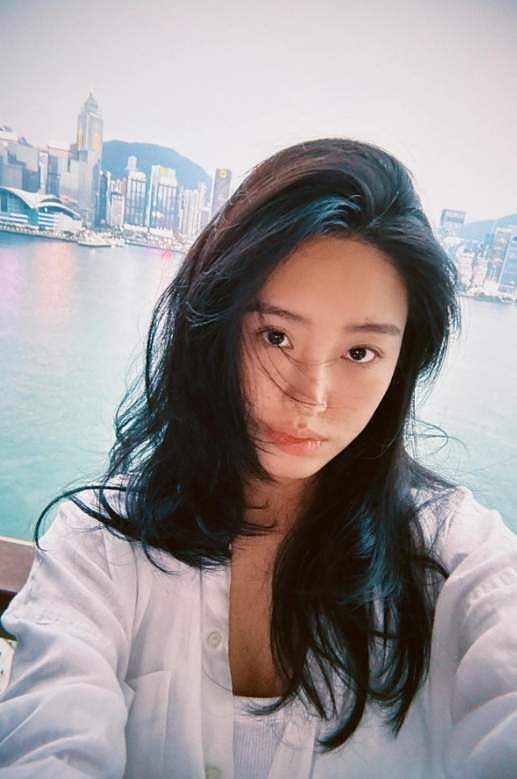 32岁杨采钰晒产后照，住香港88万月子中心，网友夸她比刘亦菲聪明（组图） - 6