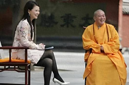 真没想到,释永信刚塌房,最先被牵连的竟是李湘的“黑丝短裙照”(组图) - 3
