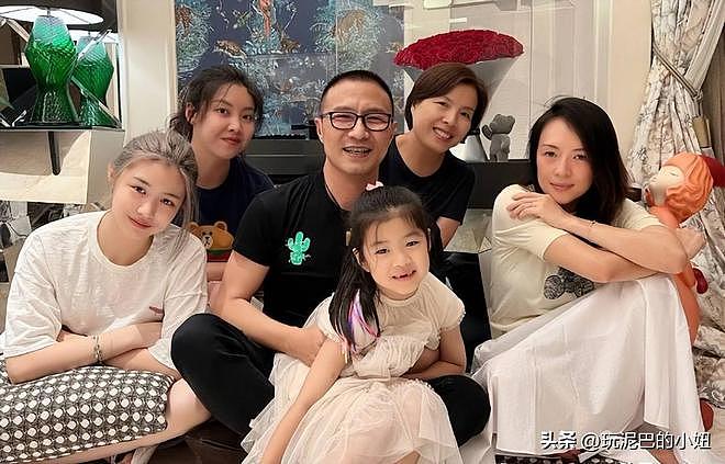 风流成性,54岁还不安分的汪峰,意外让内敛的二女儿承受了恶意(组图) - 26