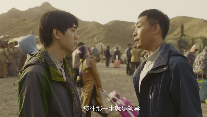 撕破脸了！王俊凯遭业内导演公开内涵，拍戏缺乏表演沟通，不是看手机就是打游戏（组图） - 12