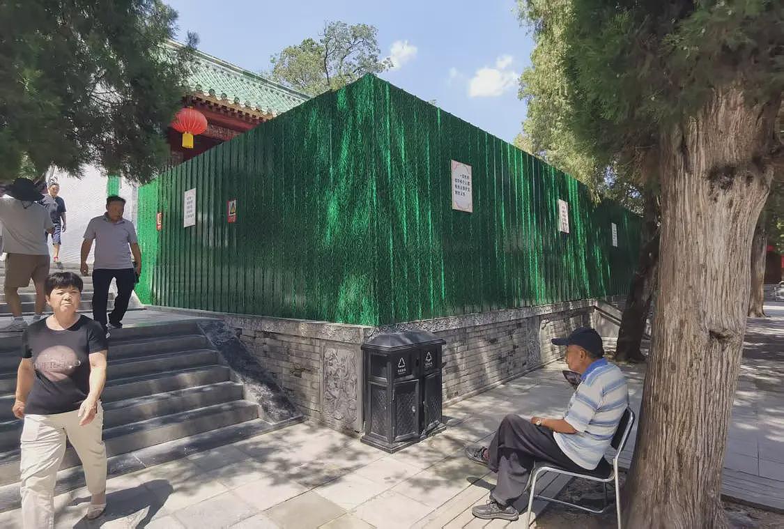 少林寺新住持履职第二日：部分收费项目消失（组图） - 3