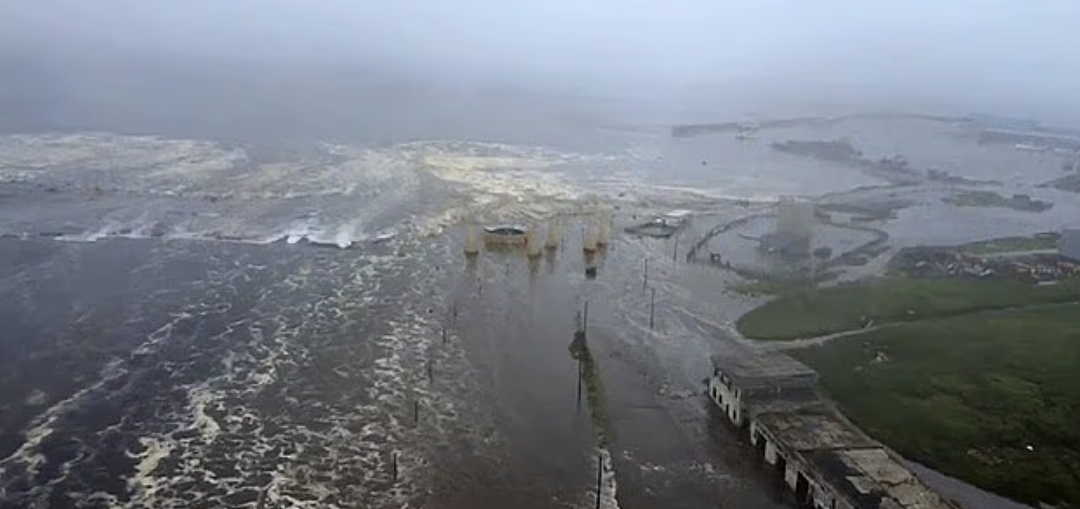 8.8级大地震引发罕见景象!夏威夷海水“神秘消失”,全岛紧急大逃亡(组图) - 5