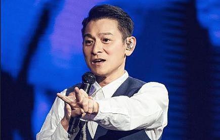 成龙老了,李连杰老了,张卫健也老了,而60岁的他看起来却像35岁(组图) - 15