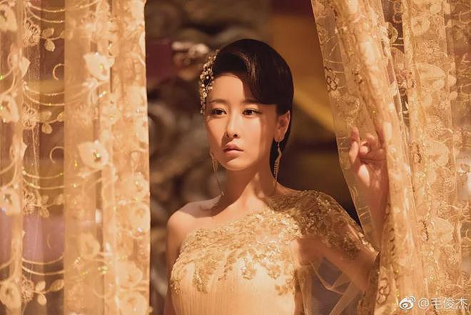 一个“漂移臀”火了15年，42岁的她靠演技杀疯全场（组图） - 11
