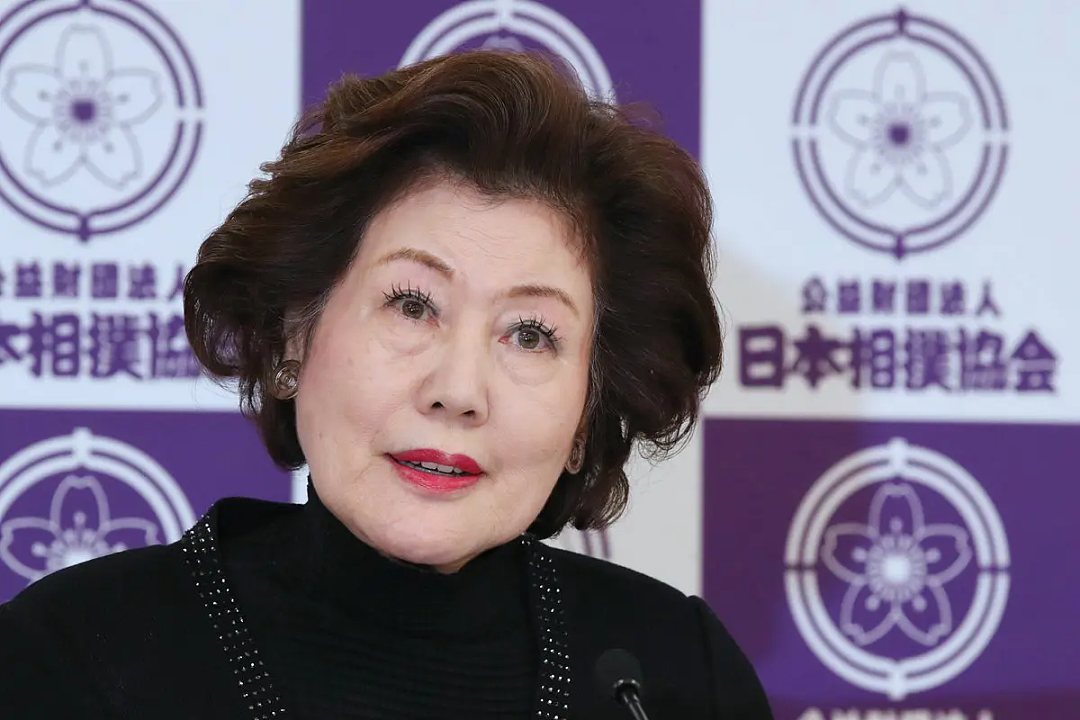 日本天皇独生女好事将近?顶配驸马团不敌青梅竹马,10年前牵手照流出,网友齐呼:太甜了(组图) - 21