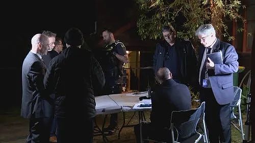 他用武士刀狂砍亲姐,警方三次电击无效后开枪!墨家庭惨剧震惊全城(组图) - 1