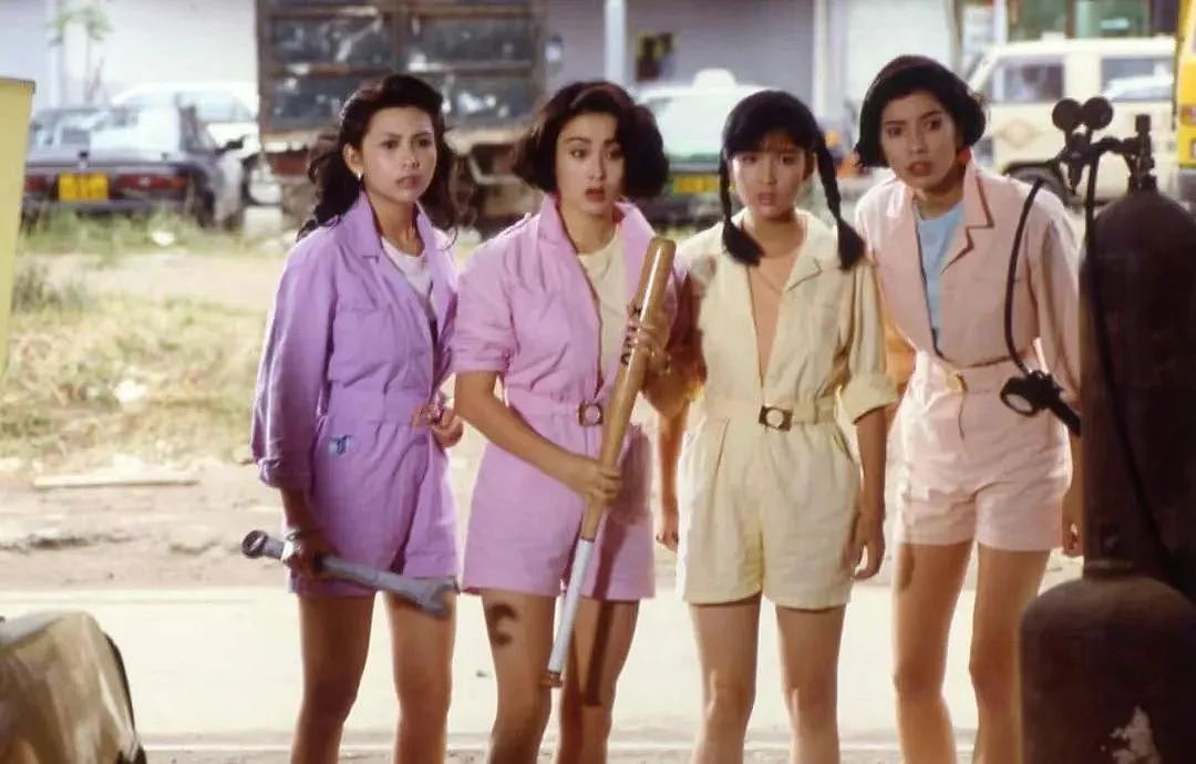 当众亲吻男星！一心想走入上流社会，培养女儿当豪门准媳妇，今60岁生日轰动娱乐圈？（组图） - 25