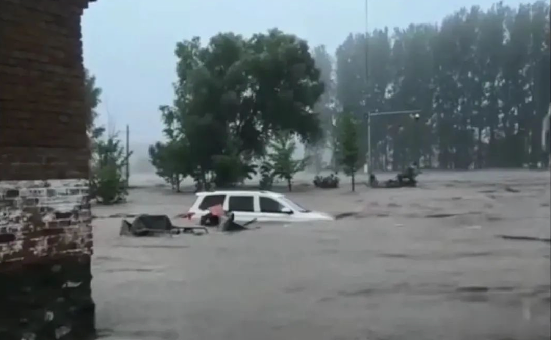 4天下了一年的雨！关注关注北京洪灾吧.....（组图） - 6
