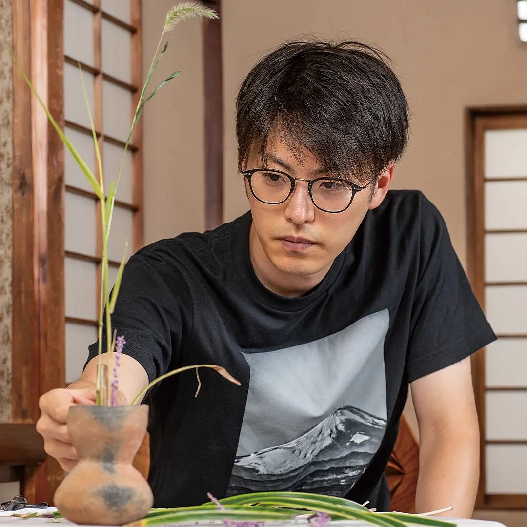 日本天皇独生女好事将近?顶配驸马团不敌青梅竹马,10年前牵手照流出,网友齐呼:太甜了(组图) - 23