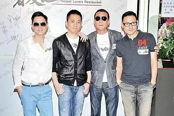 当众亲吻男星！一心想走入上流社会，培养女儿当豪门准媳妇，今60岁生日轰动娱乐圈？（组图） - 45