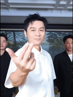 明星倒蹭网红流量不装了，最近半个内娱都在跳土味“扫腿舞”（视频/组图） - 7