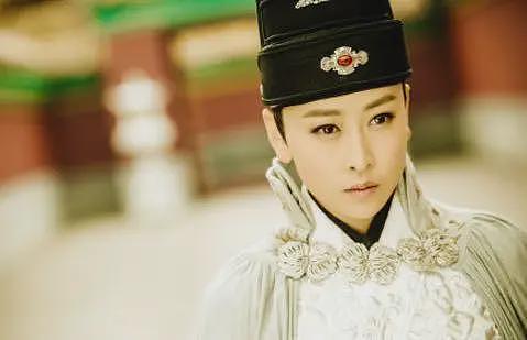 一个“漂移臀”火了15年，42岁的她靠演技杀疯全场（组图） - 8