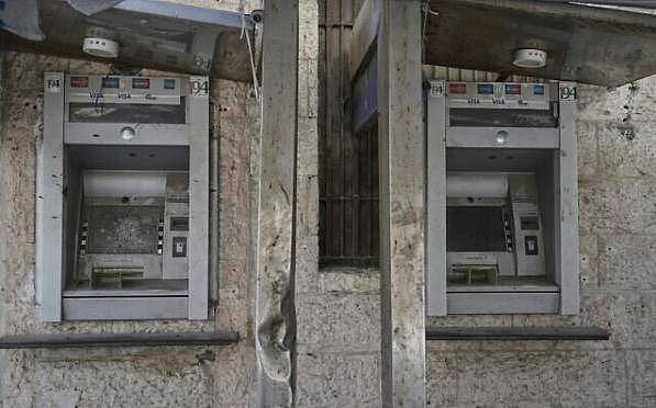 50公斤面粉卖7000元!加沙小伙:每天都在生死冒险(组图) - 2