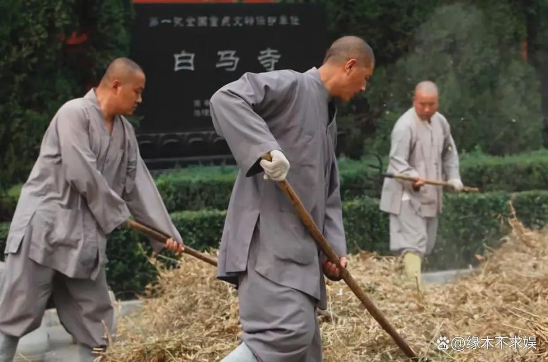 上任才1天,印乐法师和美女大量合影被扒,与释永信区别太明显(组图) - 13