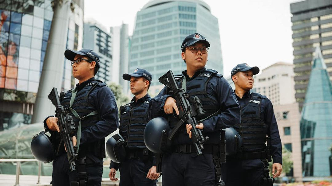 一句“老公”，中国离异美少妇就让新加坡大叔卖房打钱近90万！（组图） - 8