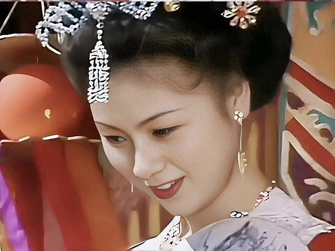 相差16岁，老少恋的“残酷”，63岁的马兰还真没当回事！（组图） - 1