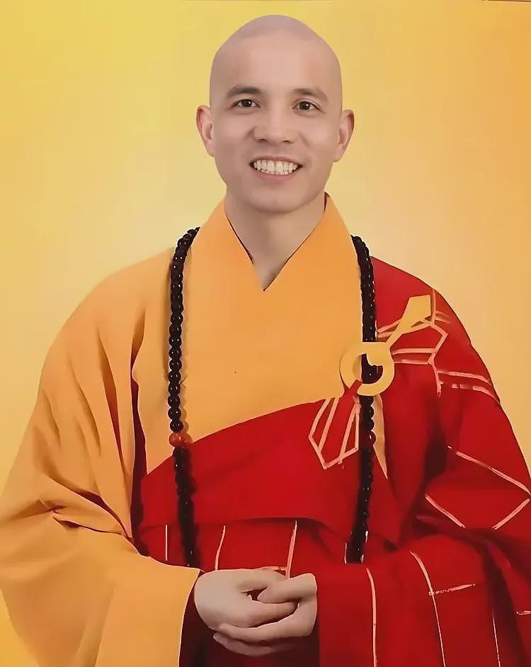 少林寺新住持:开挖机种麦子的方丈(组图) - 1