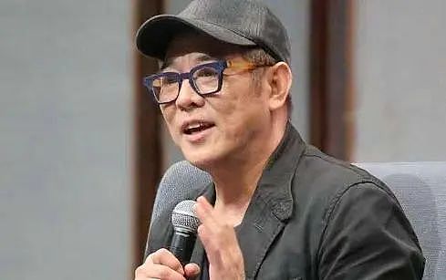成龙老了，李连杰老了，张卫健也老了，而60岁的他看起来却像35岁（组图） - 4