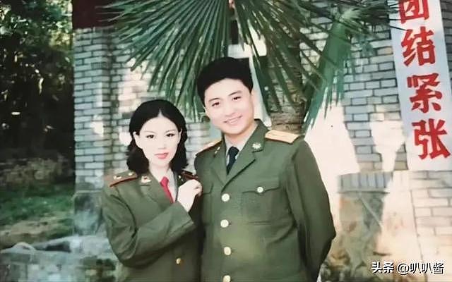 一句话葬送22年努力，他曾9次登上春晚，46岁人设崩塌惨遭网暴（组图） - 7