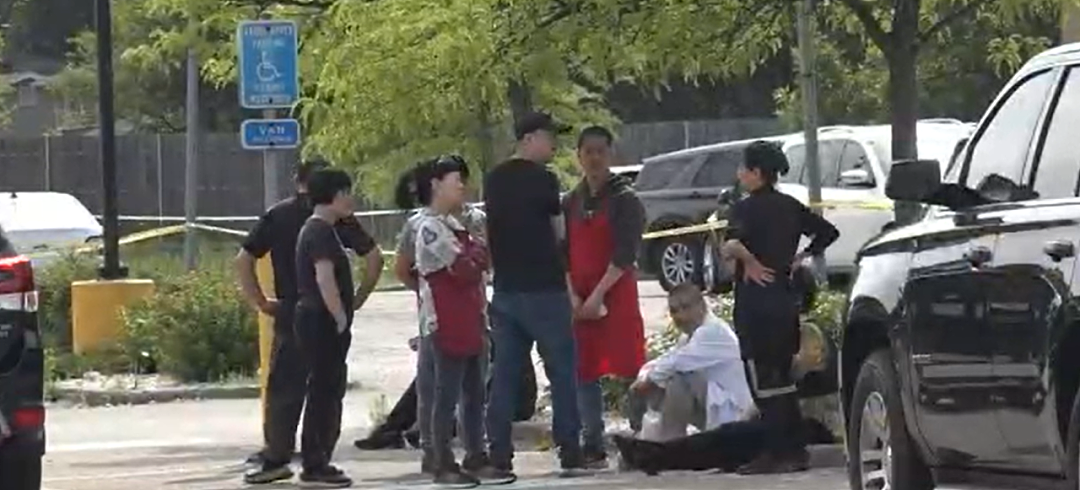 ICE突击纽约多家亚洲超市，FBI也来了，多人被带走，民众陷入恐慌！（组图） - 6